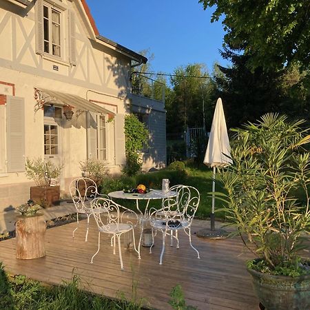 "Aux Chants Des Oiseaux" Domaine De La Renardiere Les Grandes-Loges Exterior photo