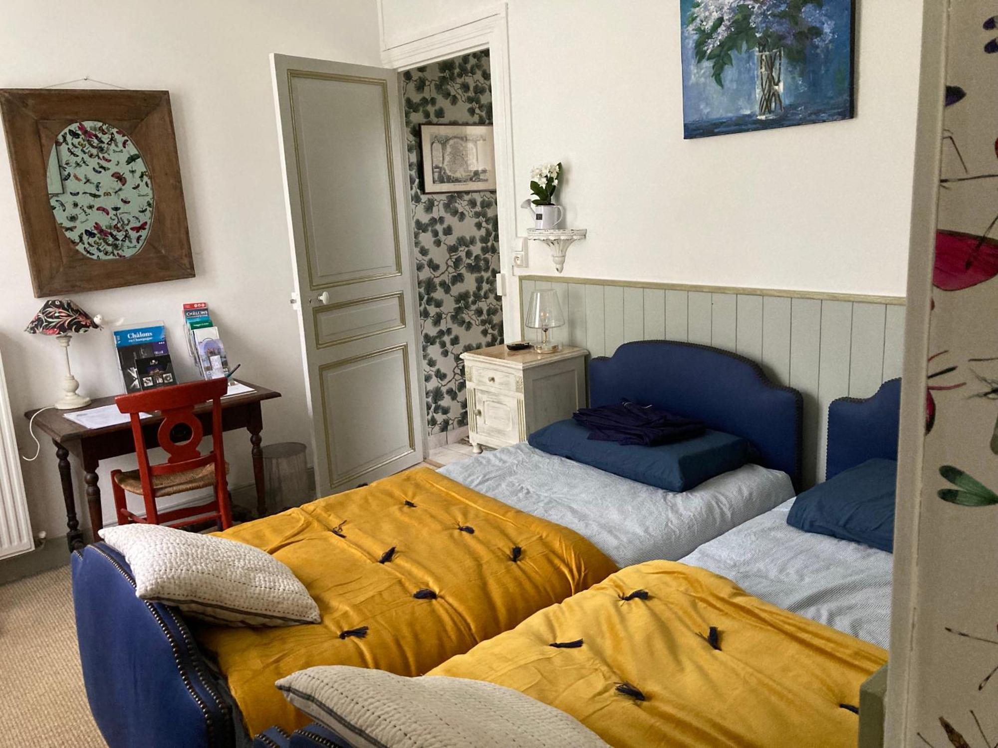 "Aux Chants Des Oiseaux" Domaine De La Renardiere Les Grandes-Loges Exterior photo